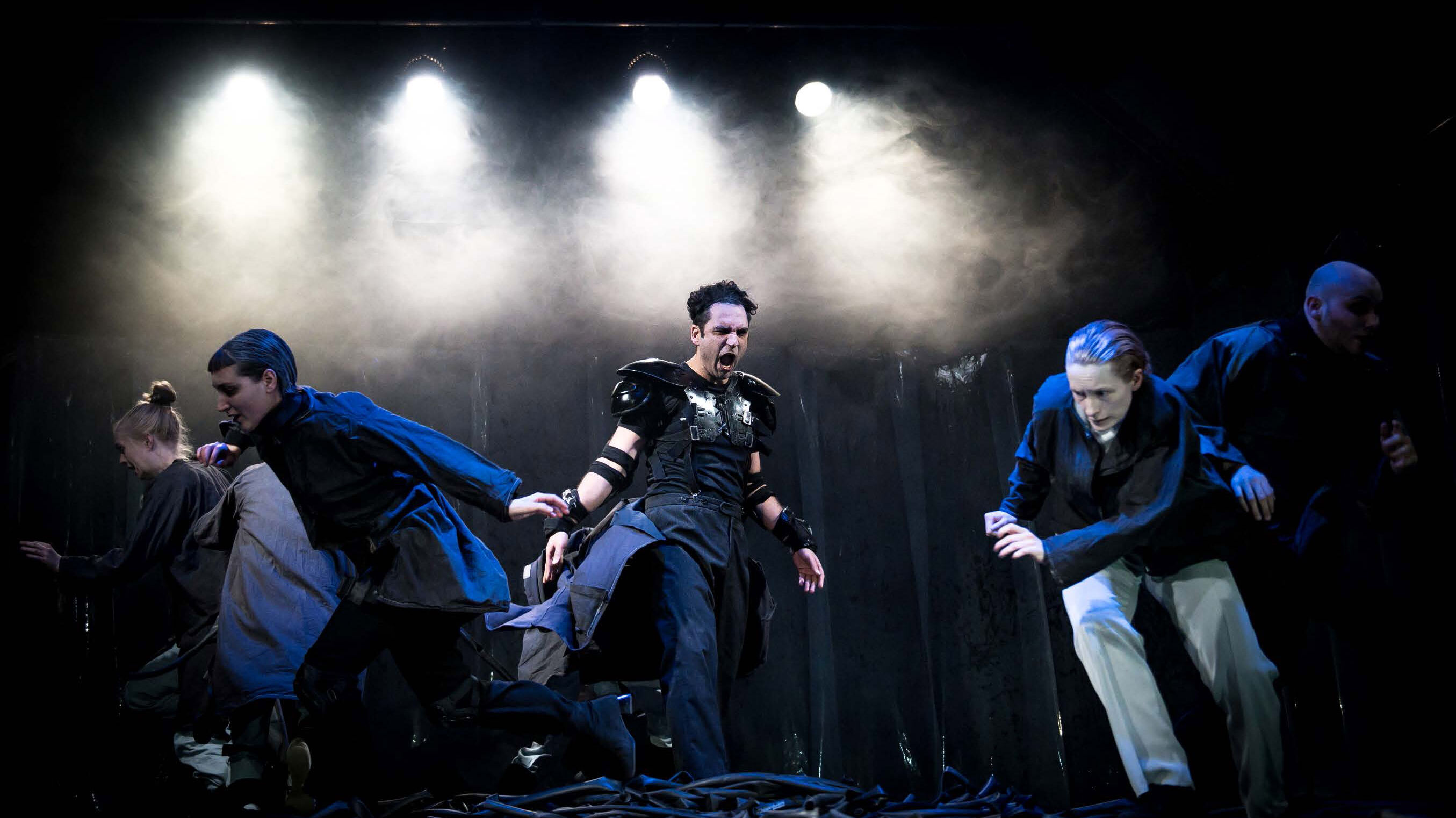 antigone_1.jpg