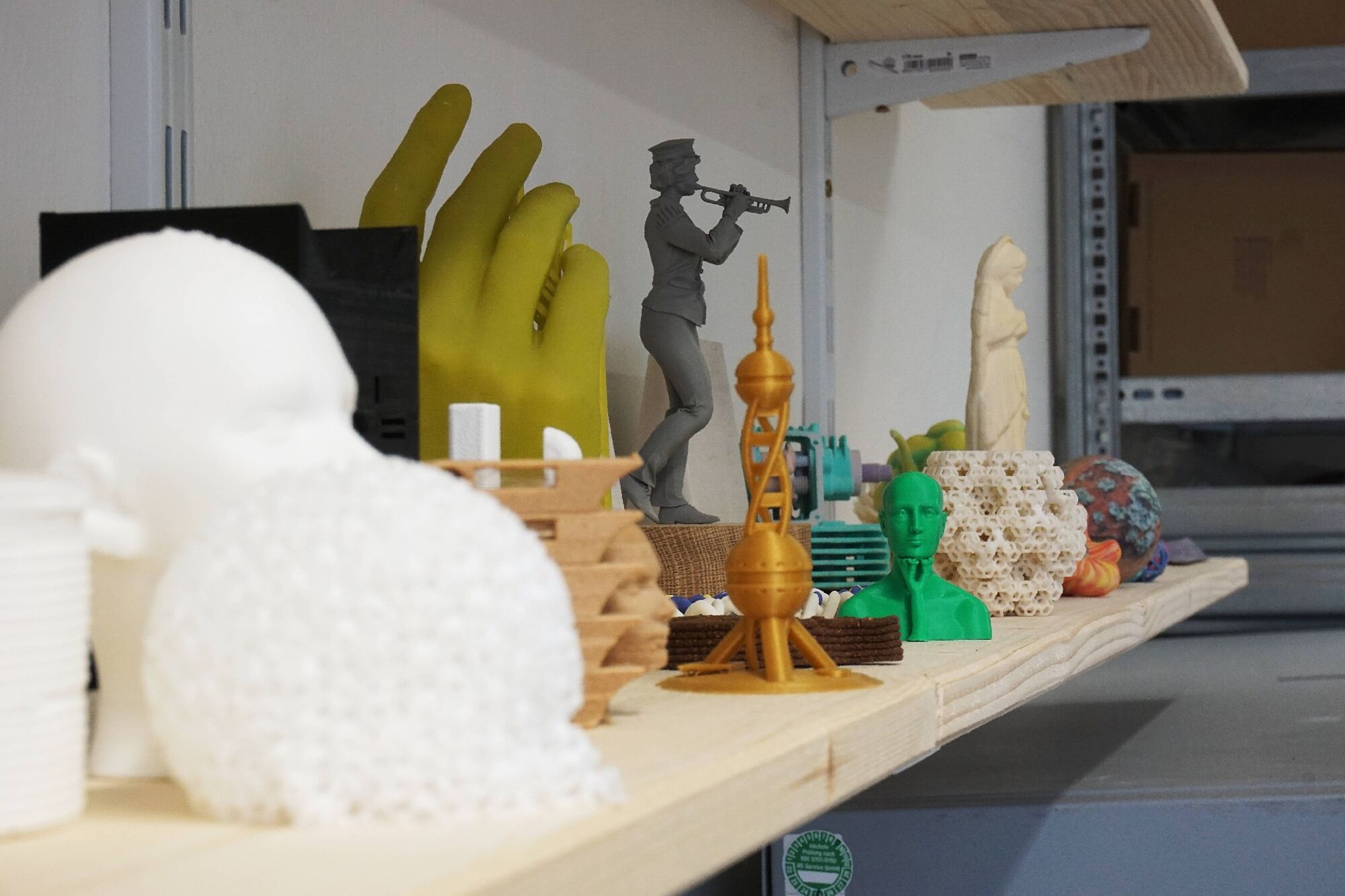 verschiedene Arbeitsergebnisse aus dem 3D Labor der HfBK Dresden