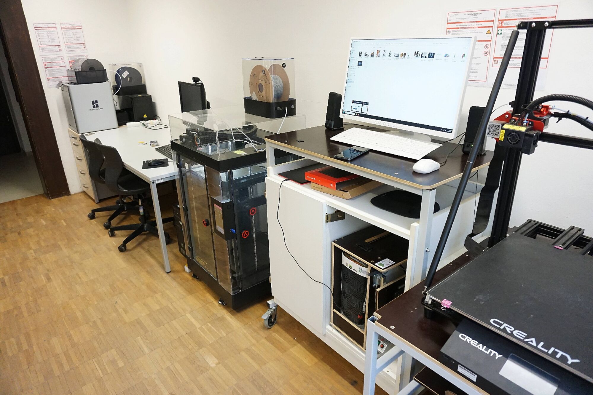 Ausstattung des 3D Labors der HfBK Dresden