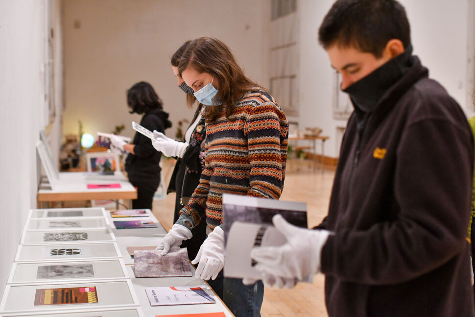 Präsentation des Salzverlages von Silvio Zesch Foto Detail Künstlerbücher