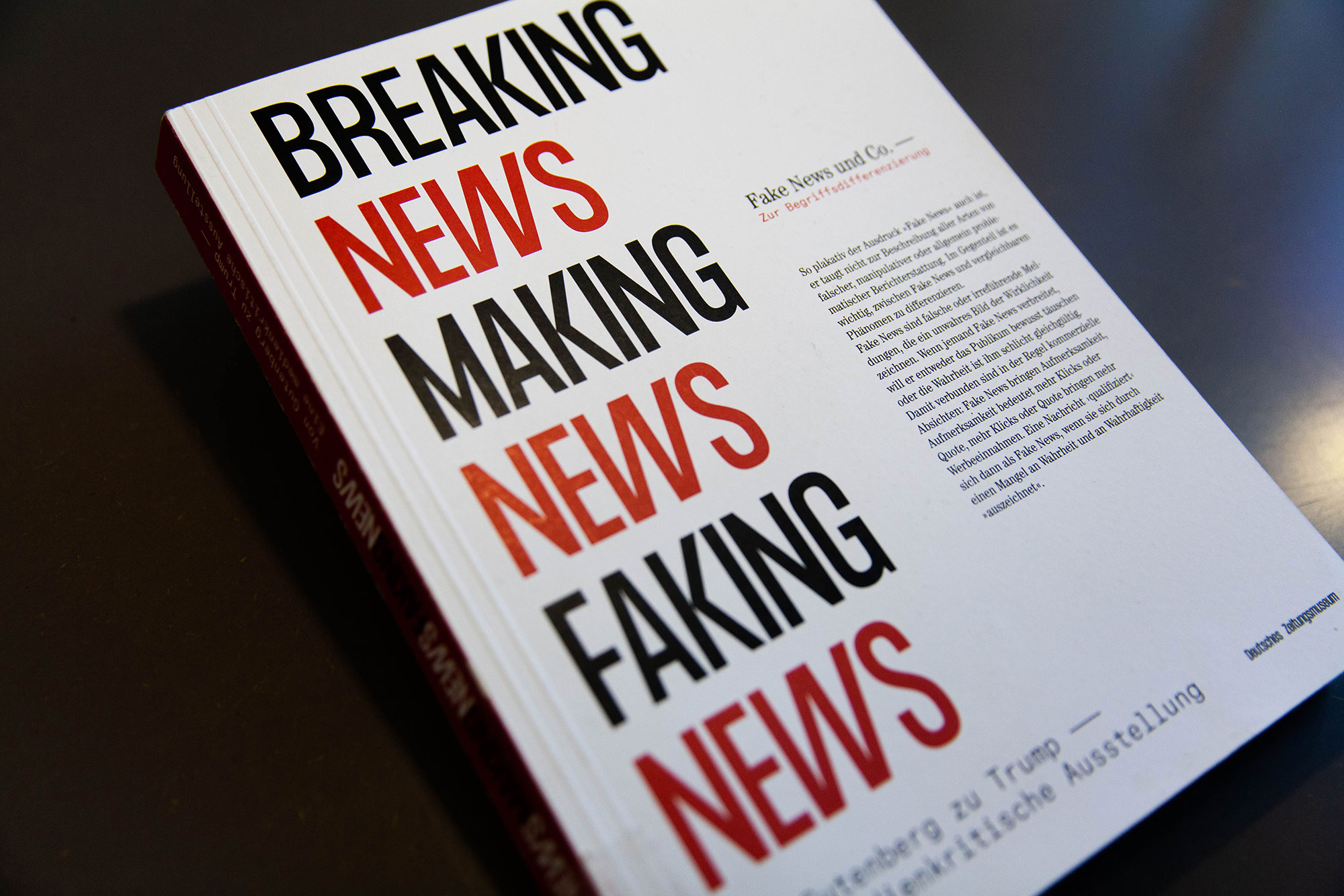 Book Cover "Breaking news, making news, faking news"
