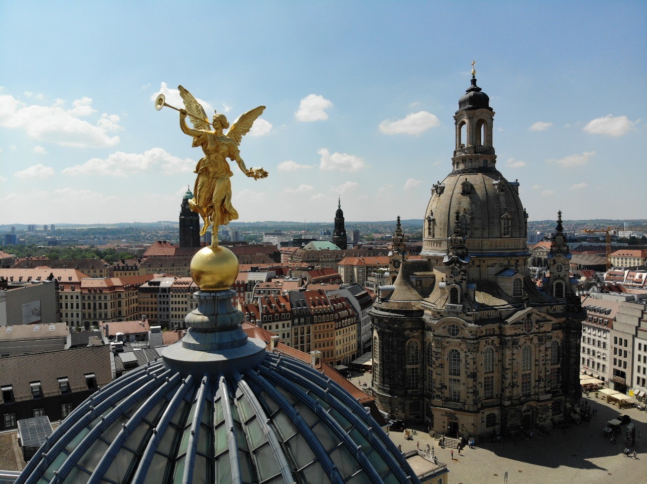 2018_05_28_Drohnenflug_HfBK.jpg