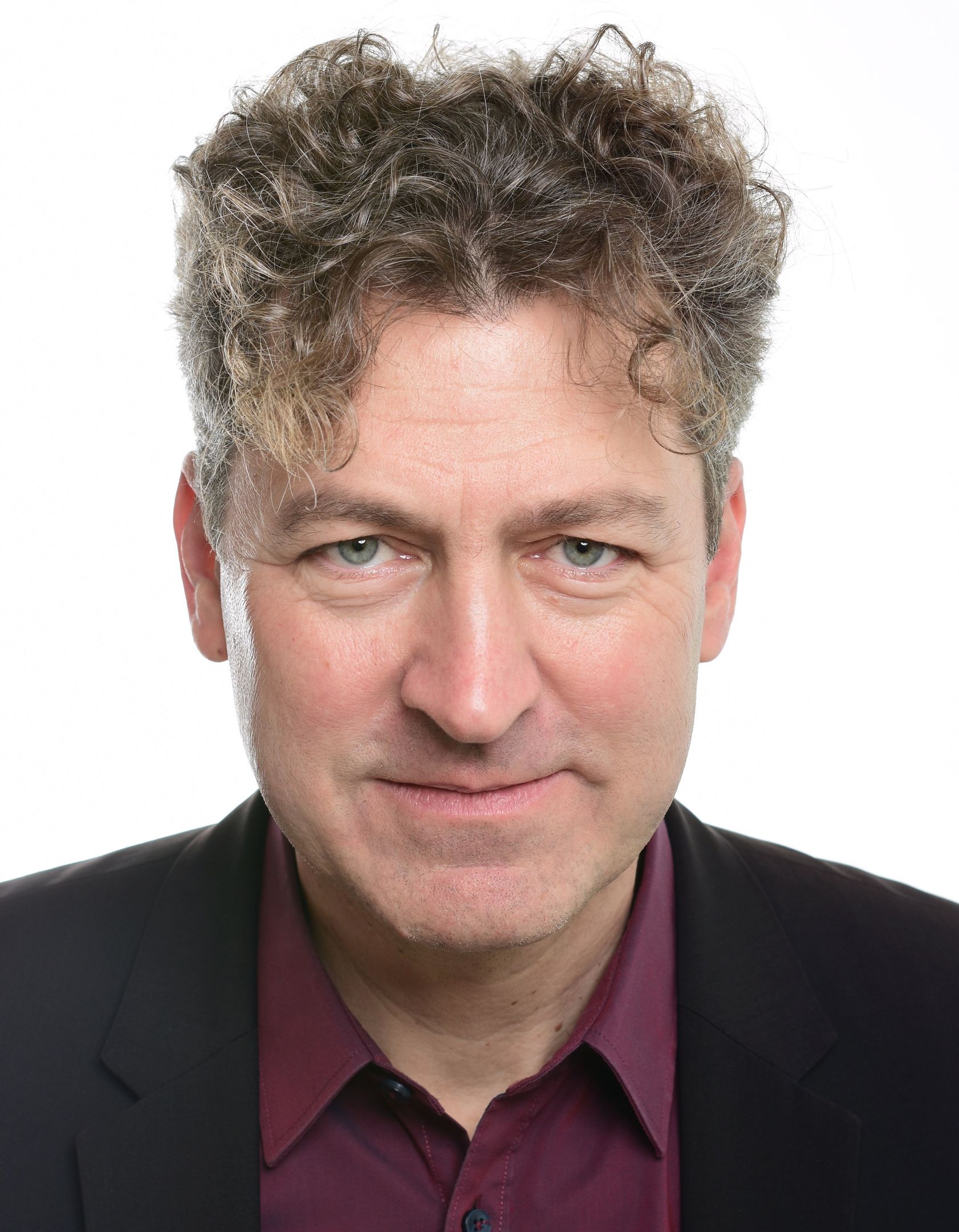 Portrait_Dr._Ralf_Beil_Januar_2019_III__1_.jpg