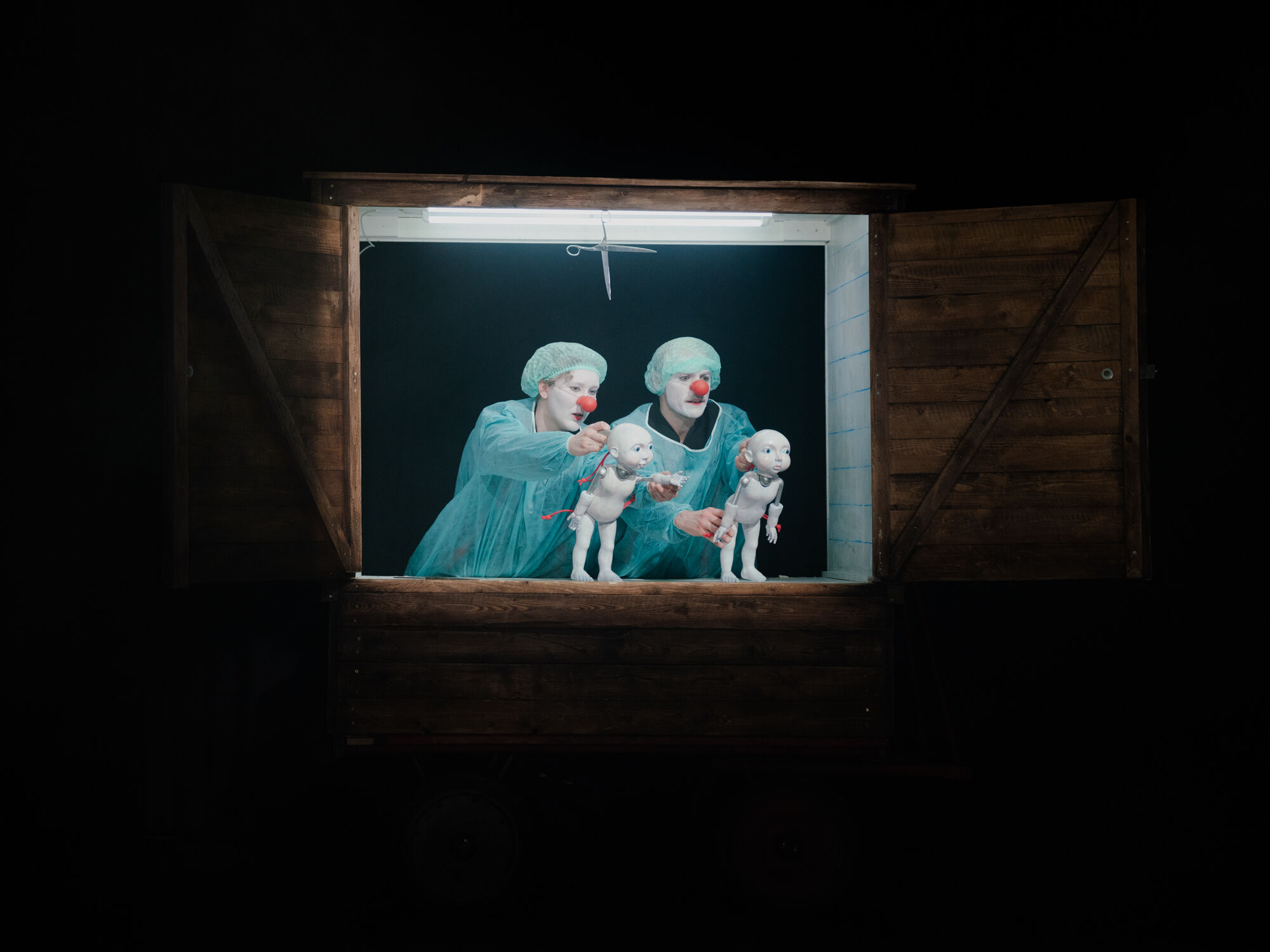 Szenenbild des Puppenspiels Zweimal Josef