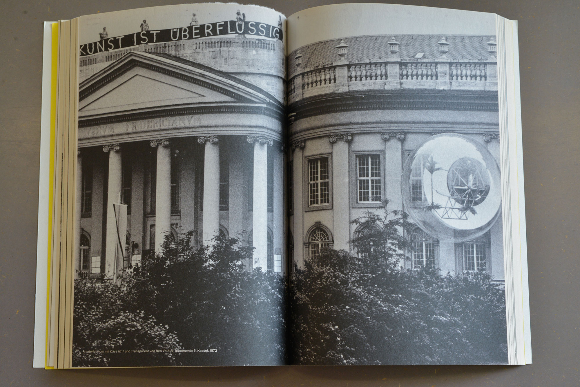 Double page from the book "Luftschlosser"